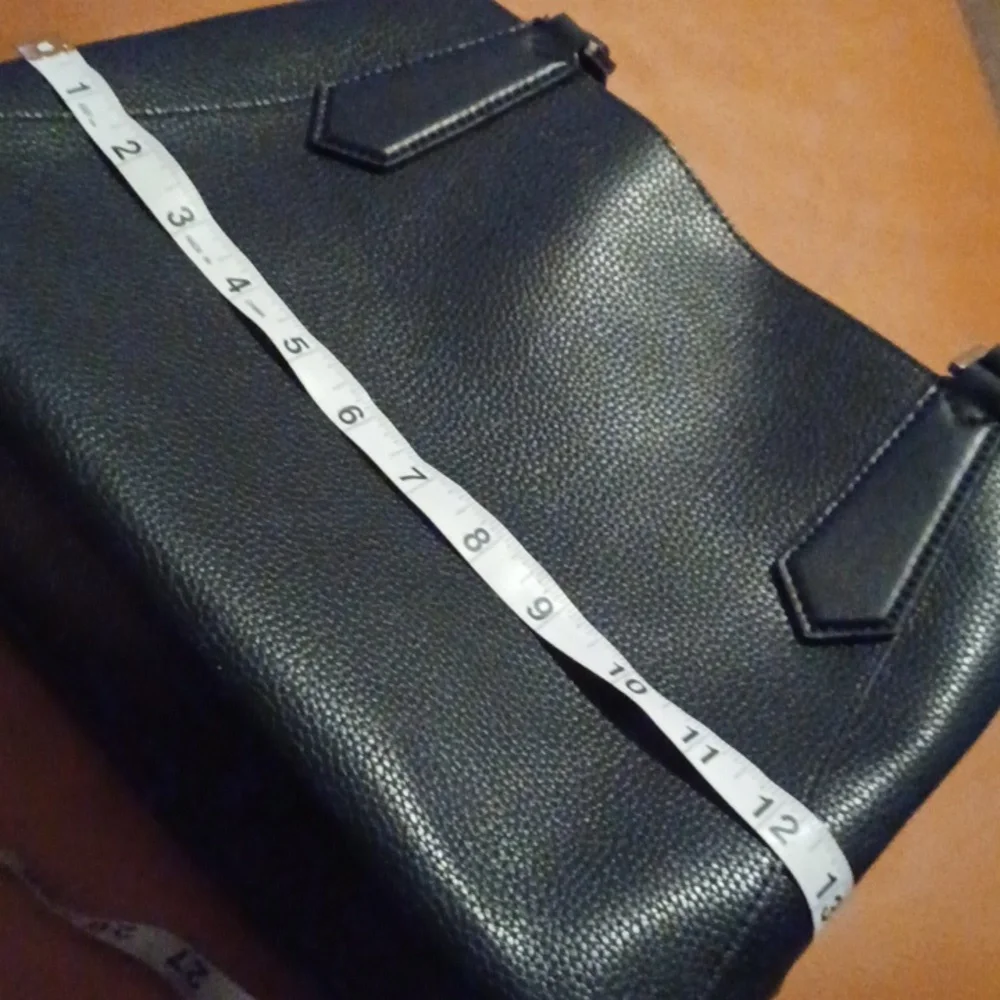 > Michael Kors Black Shoulder Bag